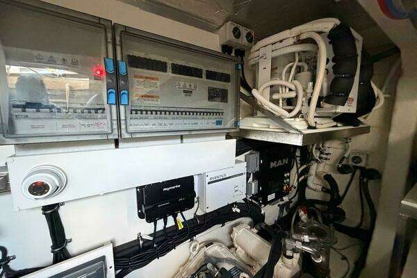 Riviera 50 Sports Motor Yacht Yacht For Sale