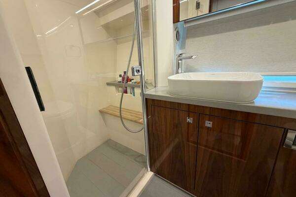 Riviera 50 Sports Motor Yacht Yacht For Sale