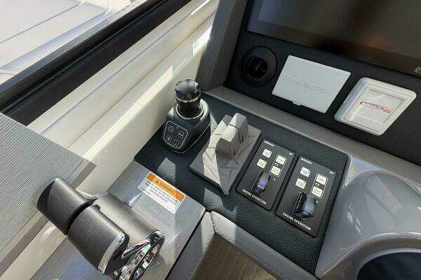 Riviera 50 Sports Motor Yacht Yacht For Sale