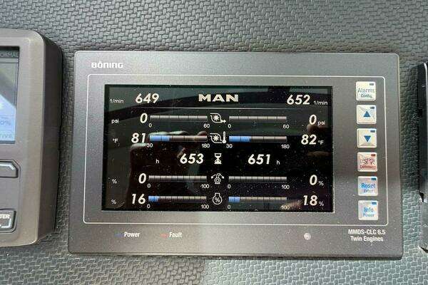 Riviera 50 Sports Motor Yacht Yacht For Sale