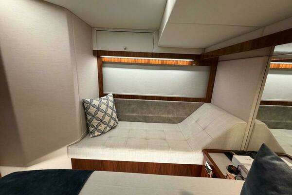 Riviera 50 Sports Motor Yacht Yacht For Sale