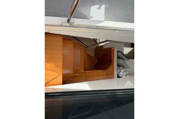 Riviera 50 Sports Motor Yacht Yacht For Sale