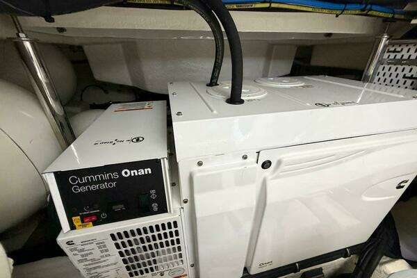 Riviera 50 Sports Motor Yacht Yacht For Sale