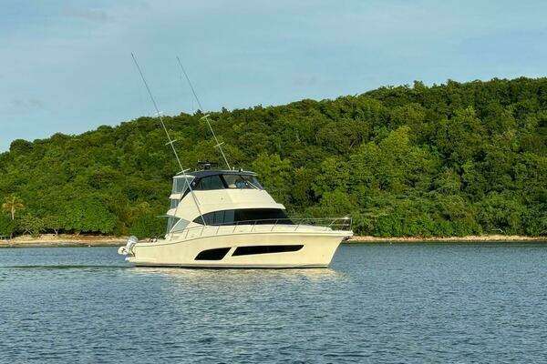 Riviera 50 Sports Motor Yacht Yacht For Sale