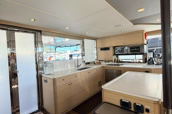 54ft Aquila Yacht For Sale