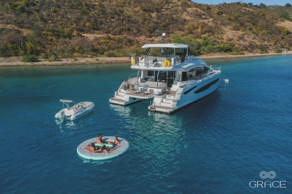 54ft Aquila Yacht For Sale