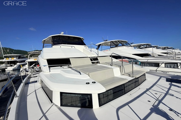 54ft Aquila Yacht For Sale