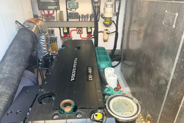 54ft Aquila Yacht For Sale