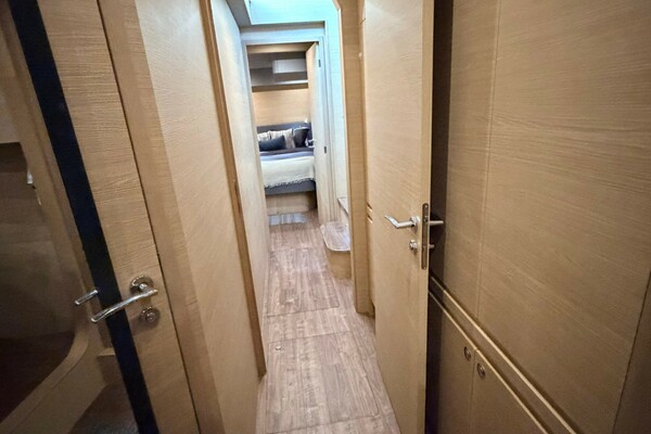 54ft Aquila Yacht For Sale