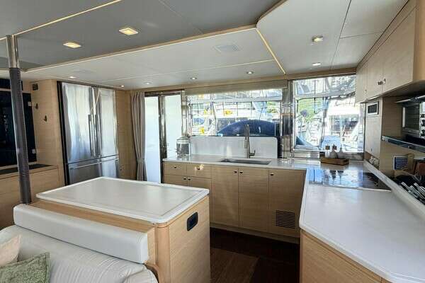 Aquila 54 Yacht For Sale