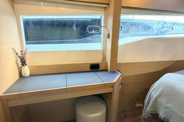 Aquila 54 Yacht For Sale