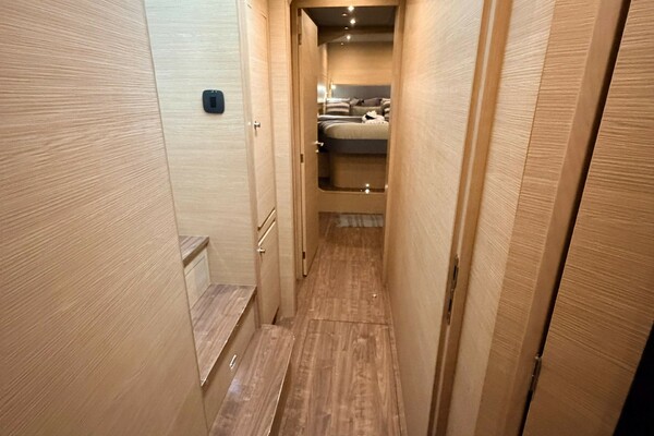 54ft Aquila Yacht For Sale