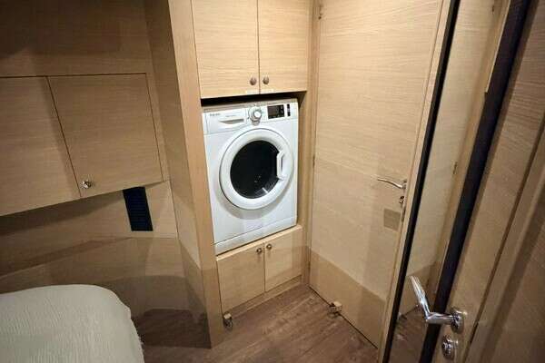 Aquila 54 Yacht For Sale