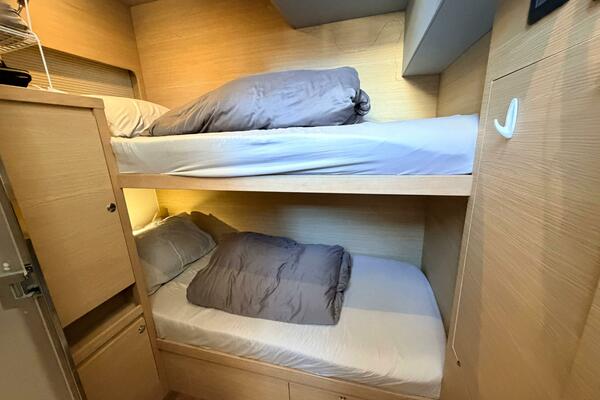 54ft Aquila Yacht For Sale