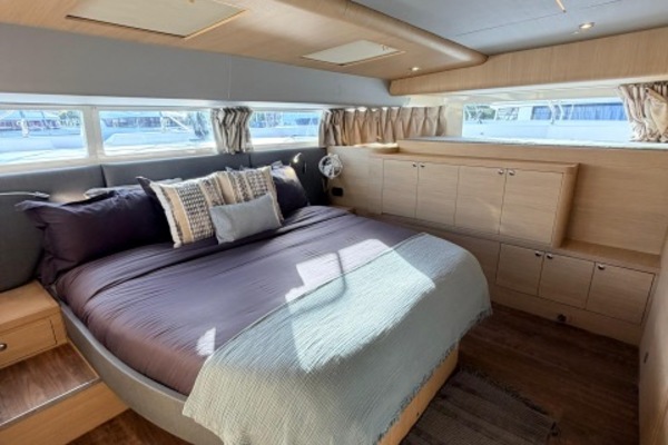 54ft Aquila Yacht For Sale