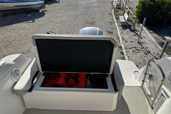 26ft Regal Yacht For Sale