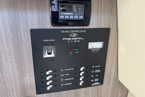 26ft Regal Yacht For Sale