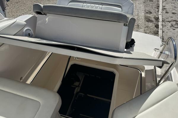 26ft Regal Yacht For Sale