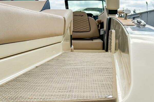 28ft Chris Craft Yacht For Sale