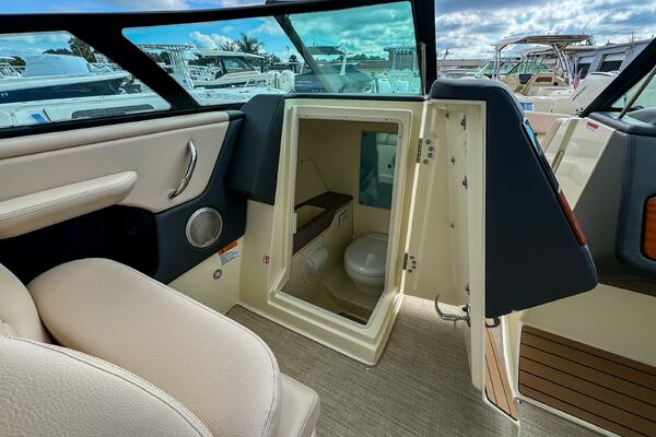 28ft Chris Craft Yacht For Sale