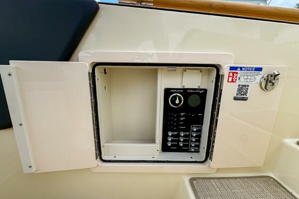 28ft Chris Craft Yacht For Sale