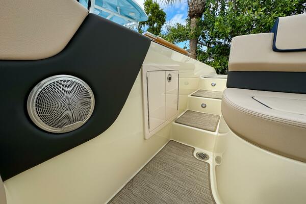 28ft Chris Craft Yacht For Sale