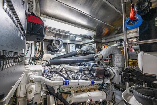 First Home 92ft Cheoy Lee Yacht For Sale