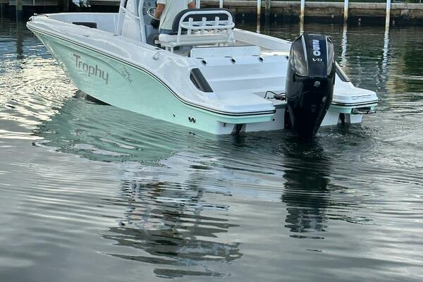 24ft Bayliner Yacht For Sale