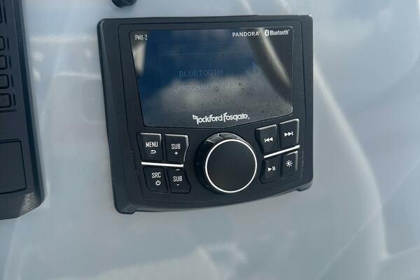 24ft Bayliner Yacht For Sale