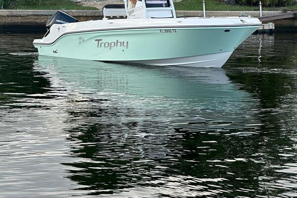 24ft Bayliner Yacht For Sale