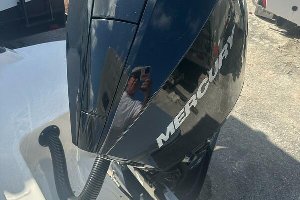 24ft Bayliner Yacht For Sale