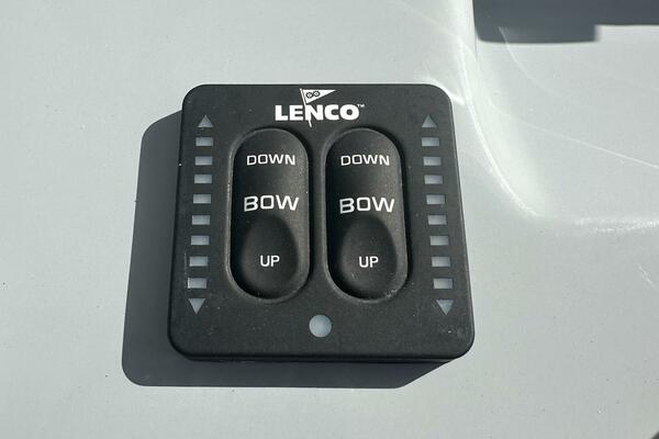 24ft Bayliner Yacht For Sale