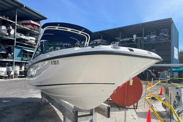 23ft Boston Whaler Yacht For Sale