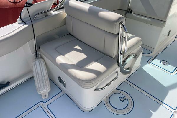 23ft Boston Whaler Yacht For Sale