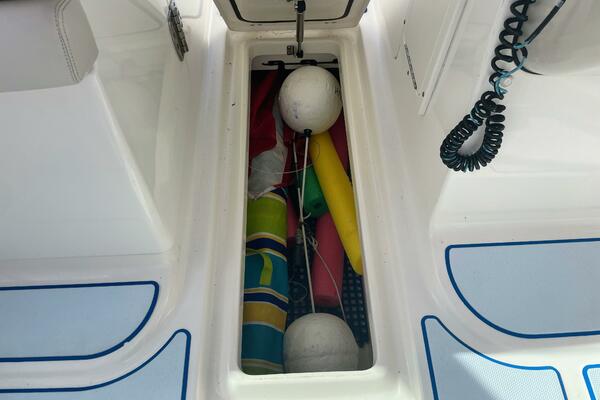 23ft Boston Whaler Yacht For Sale