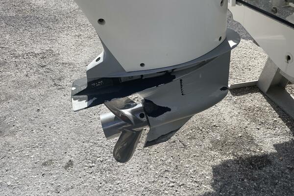 23ft Boston Whaler Yacht For Sale