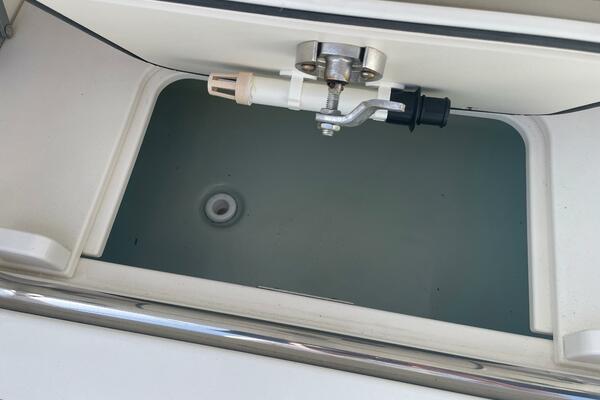 23ft Boston Whaler Yacht For Sale