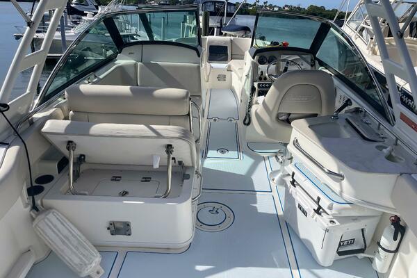 23ft Boston Whaler Yacht For Sale