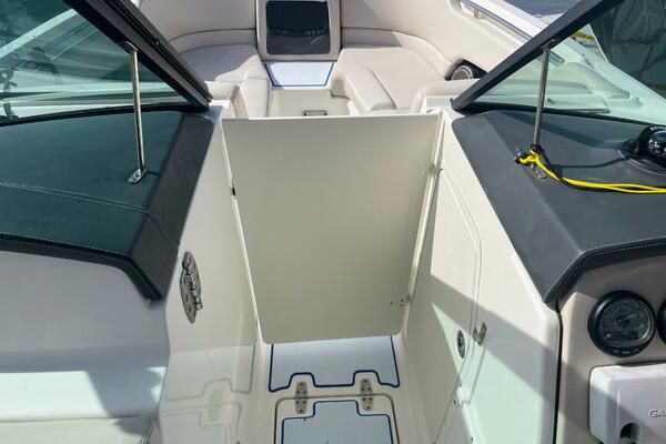 23ft Boston Whaler Yacht For Sale