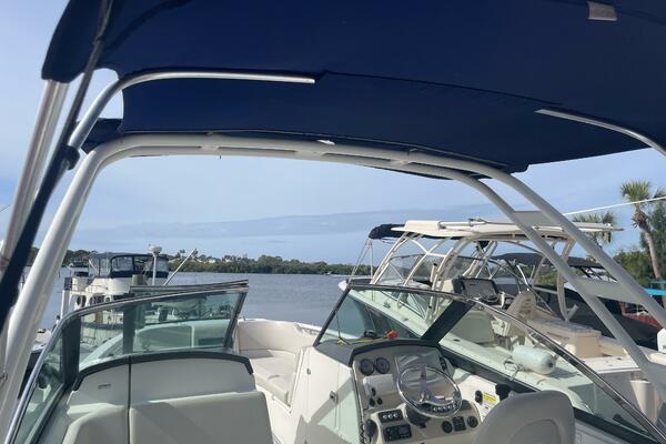 23ft Boston Whaler Yacht For Sale