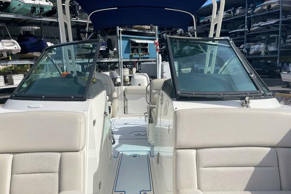 23ft Boston Whaler Yacht For Sale