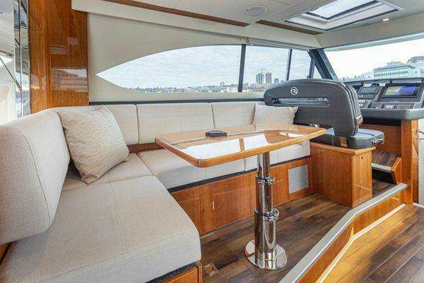 Photo of the 2019 Riviera 395 SUV "SABINE"