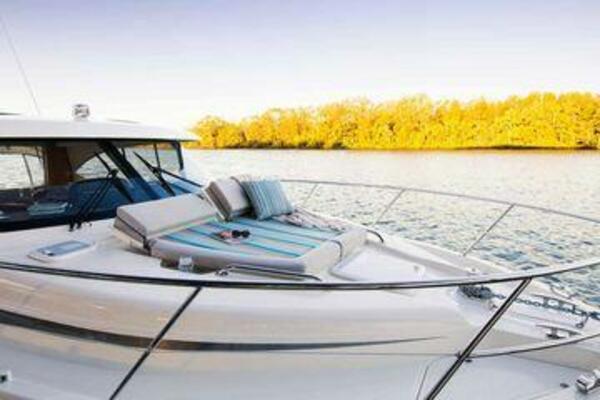 SABINE 39ft Riviera Yacht For Sale