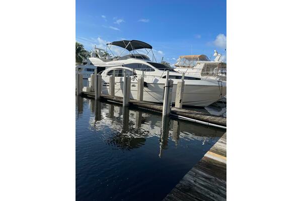 OFFSHORE FLYER 46ft Azimut Yacht For Sale