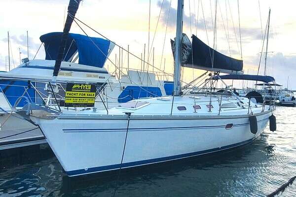 41-ft-Catalina-2007-400 MK II-HULLABALOO Honolulu Hawaii United States  yacht for sale