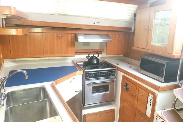 HULLABLOO 41ft Catalina Yacht For Sale