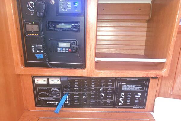 HULLABLOO 41ft Catalina Yacht For Sale