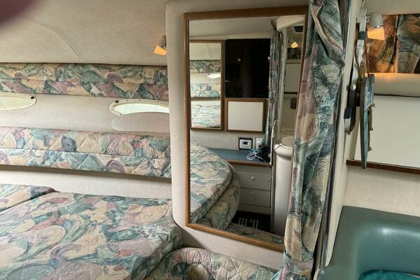 33ft Sea Ray Yacht For Sale