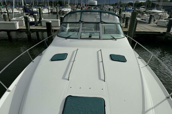 33ft Sea Ray Yacht For Sale