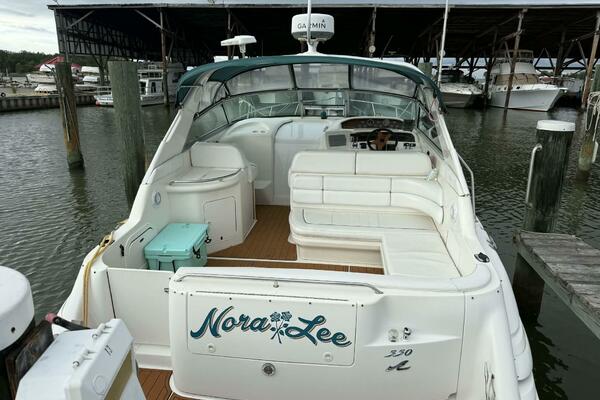 33ft Sea Ray Yacht For Sale